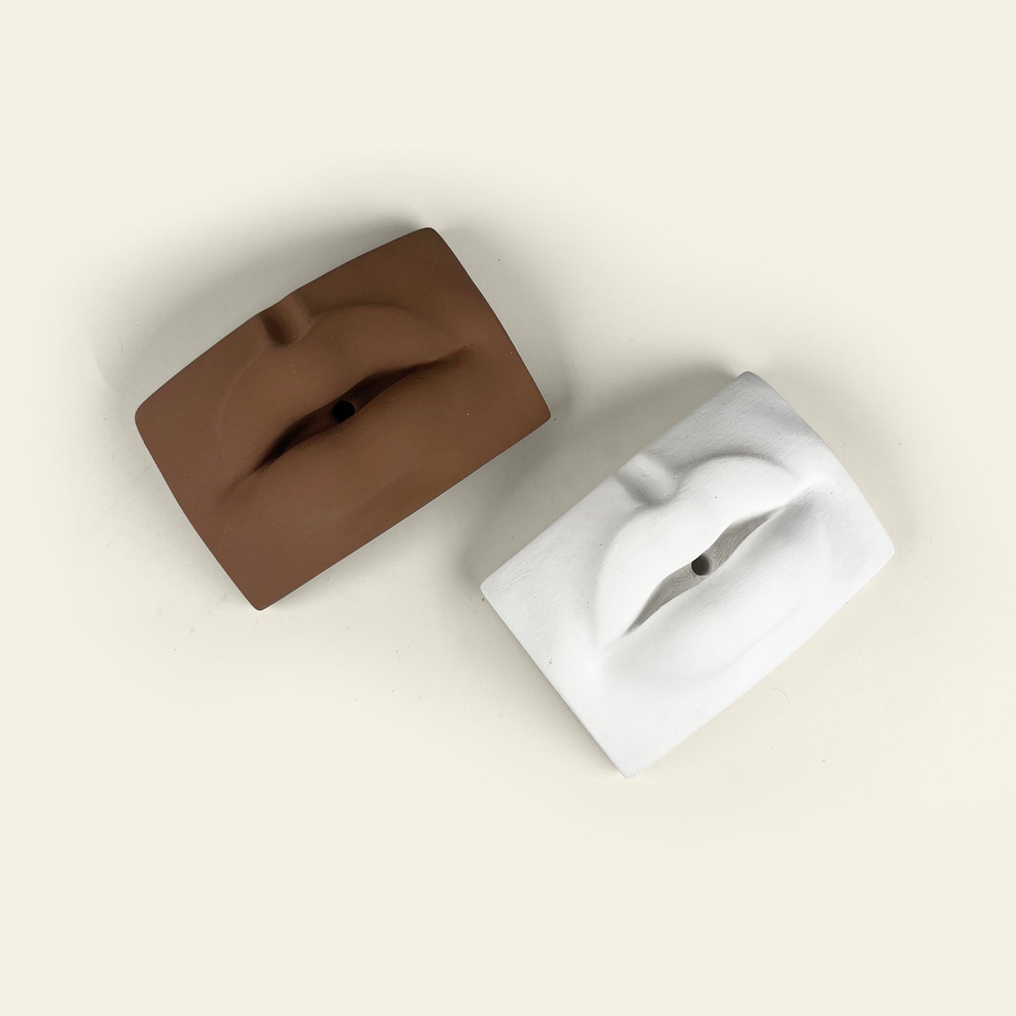 SMUDGE | LIP INCENSE STICK HOLDER